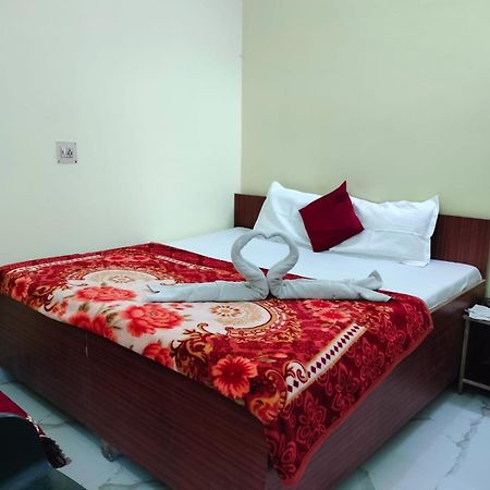 Jpm Guest House Варанаси Экстерьер фото