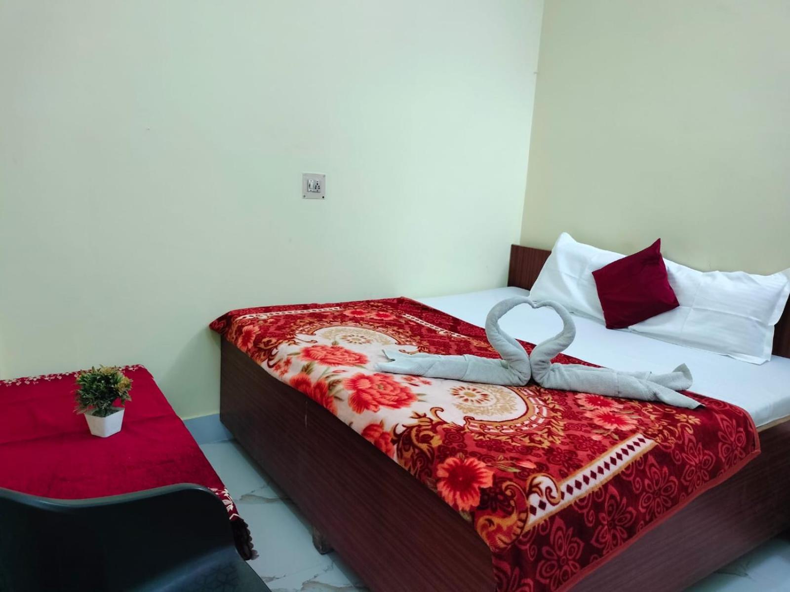 Jpm Guest House Варанаси Экстерьер фото