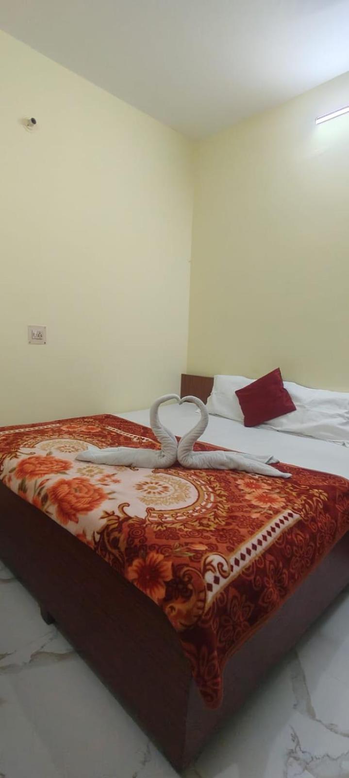 Jpm Guest House Варанаси Экстерьер фото