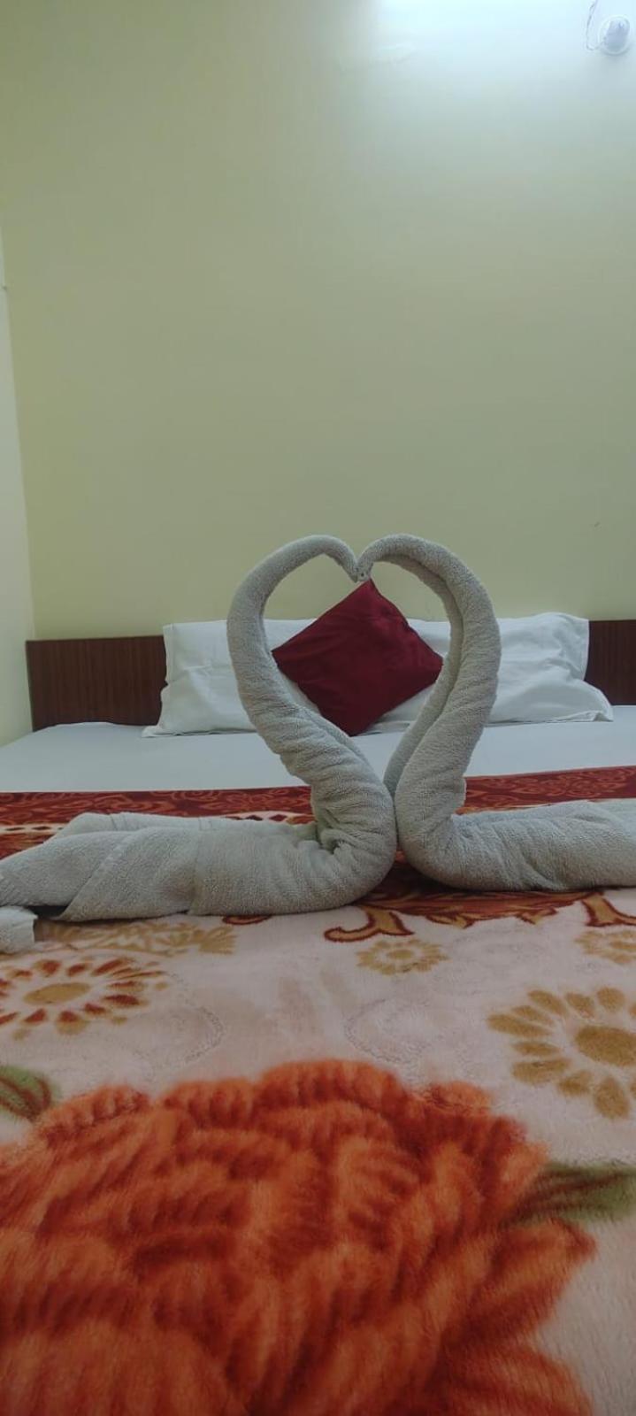 Jpm Guest House Варанаси Экстерьер фото