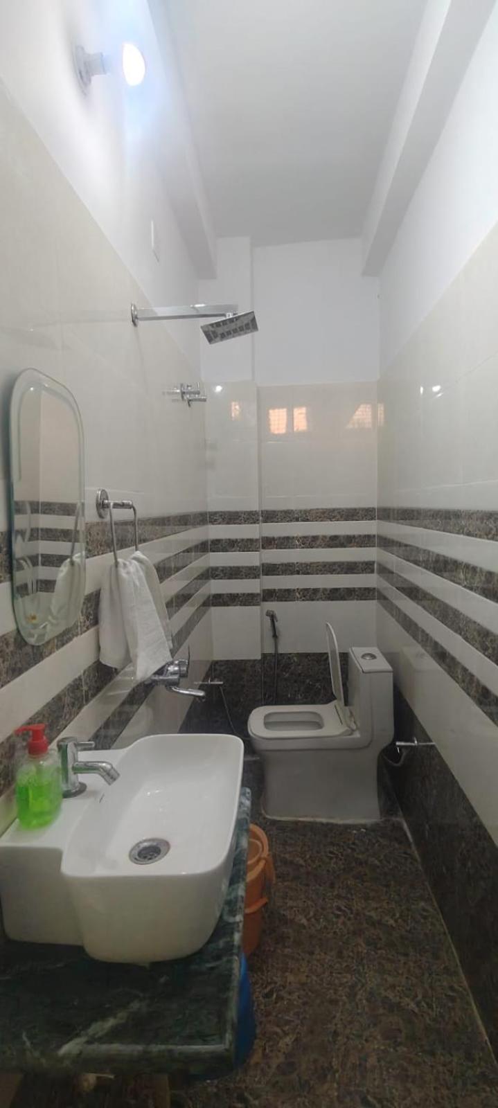 Jpm Guest House Варанаси Экстерьер фото