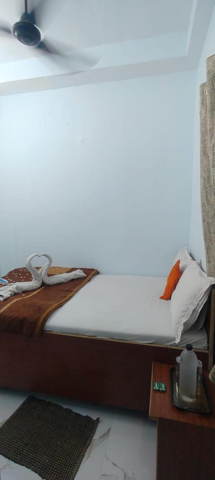 Jpm Guest House Варанаси Экстерьер фото