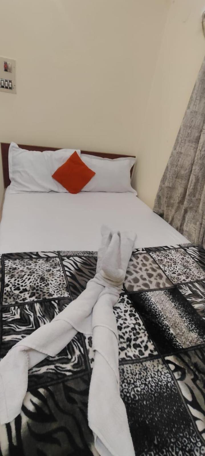 Jpm Guest House Варанаси Экстерьер фото