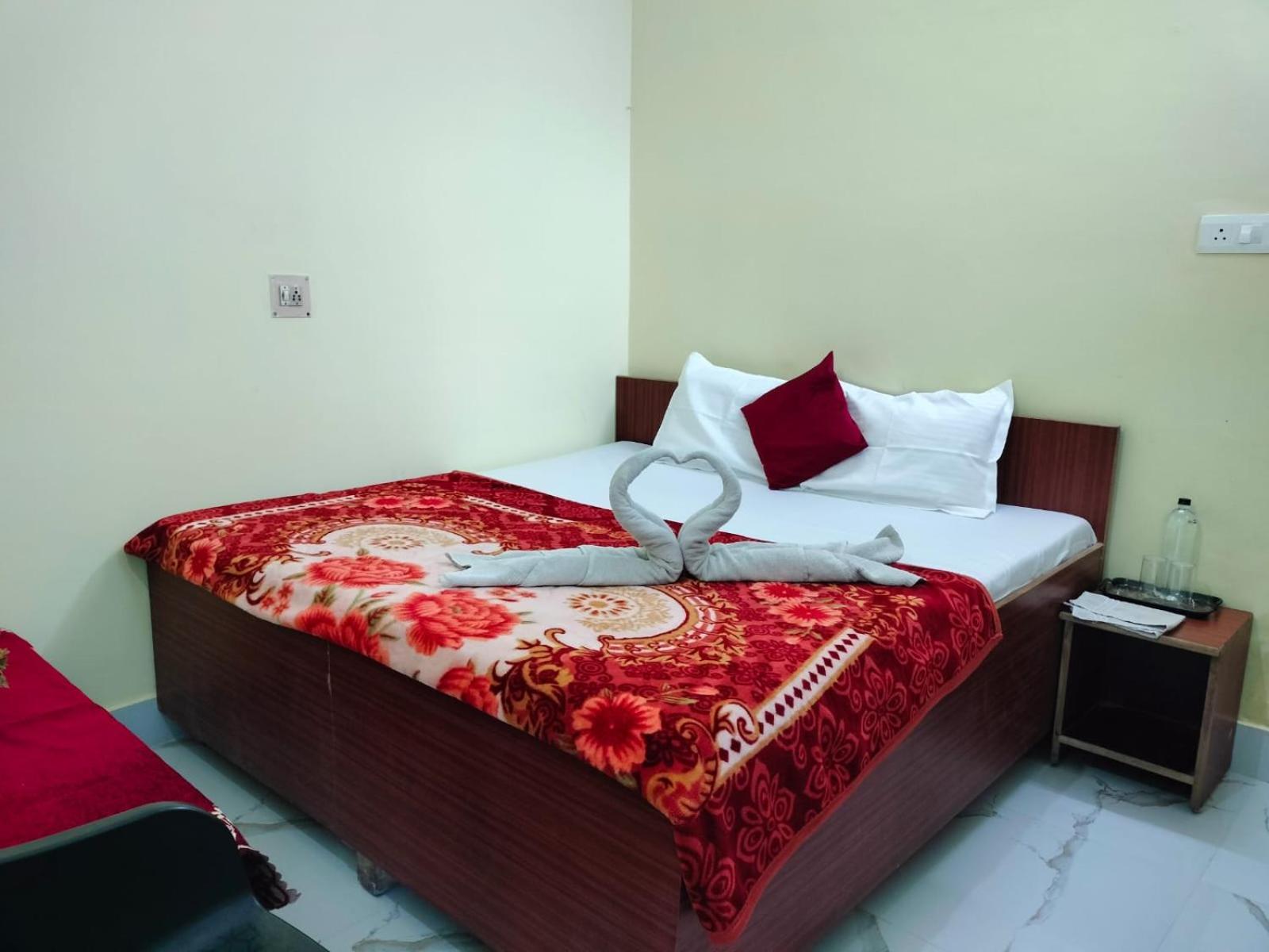 Jpm Guest House Варанаси Экстерьер фото