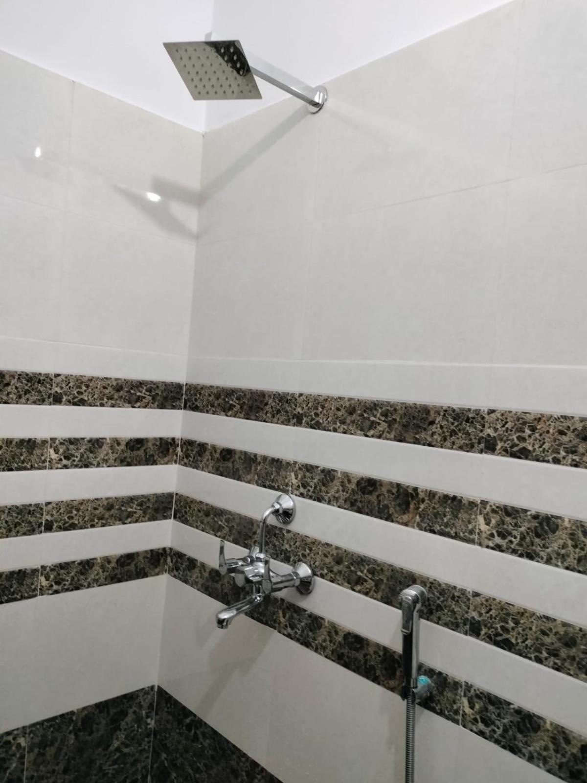 Jpm Guest House Варанаси Экстерьер фото