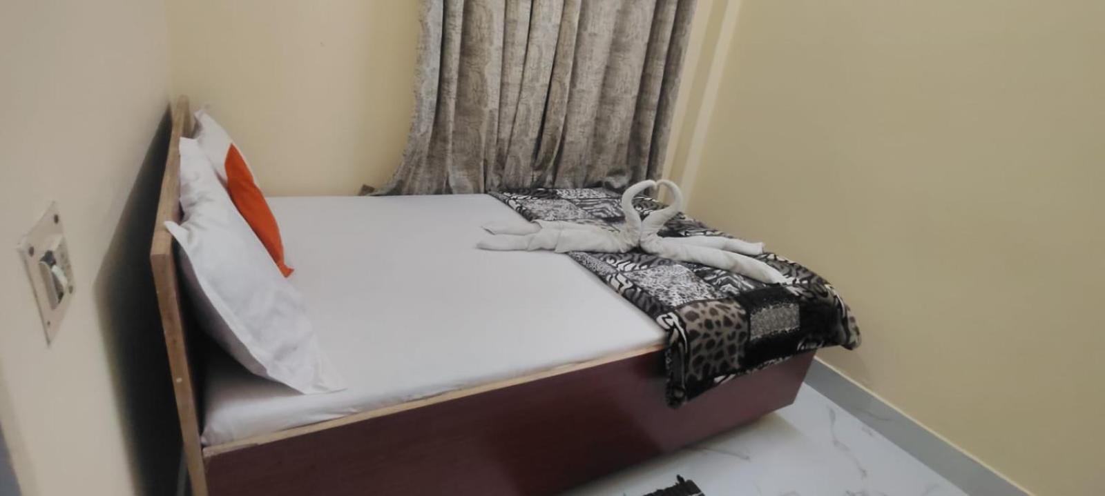 Jpm Guest House Варанаси Экстерьер фото